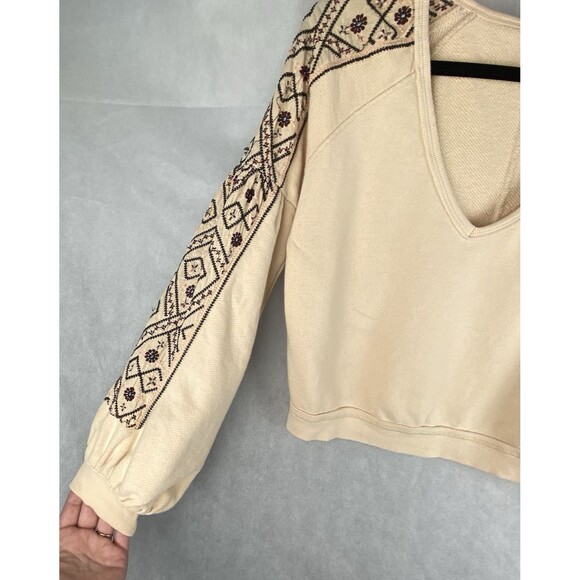Free People Senorita Sweatshirt Medium Embroidered Puff Sleeve V-Neck Crop *READ - Picture 2 of 9